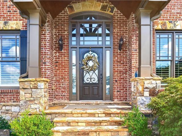 House for sale in Flowery Branch, Georgia