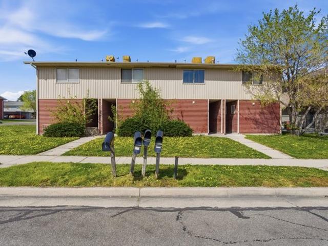 House for sale in West Valley City, Utah