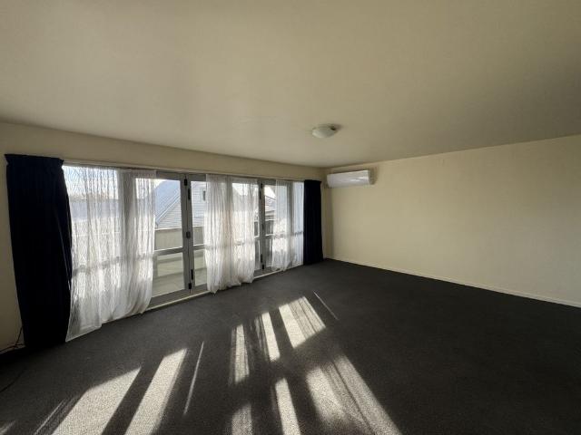 Townhouse for rent in Heathcote, Canterbury