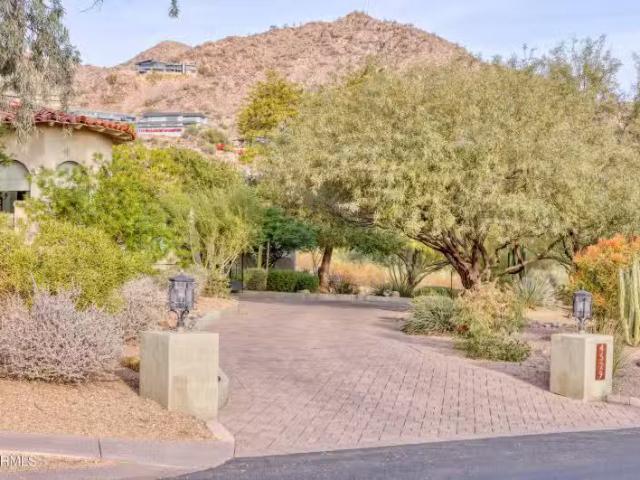 House for sale in Paradise Valley House for sale in Paradise Valley
