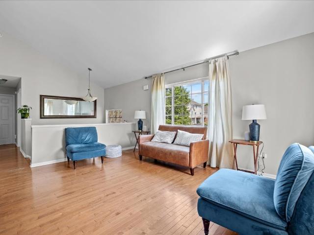 Townhouse for sale in Elgin, Illinois