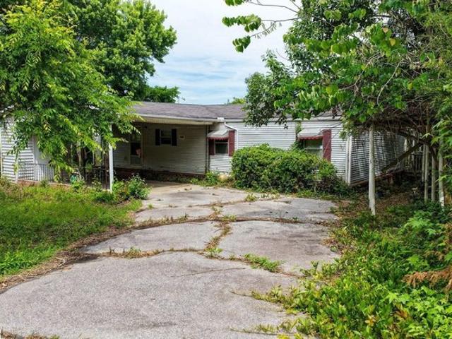 House for sale in Waterloo, South Carolina