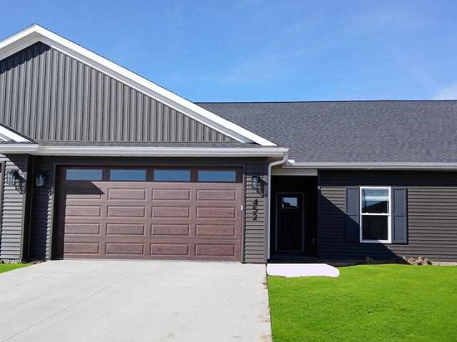 Townhouse for sale in Eldridge, Iowa