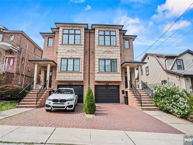 Townhouse for sale in Cliffside Park Townhouse for sale in Cliffside Park