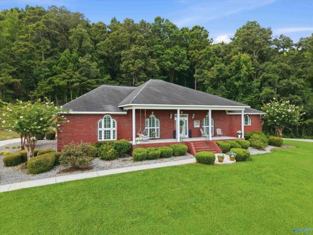 House for sale in Somerville, Alabama