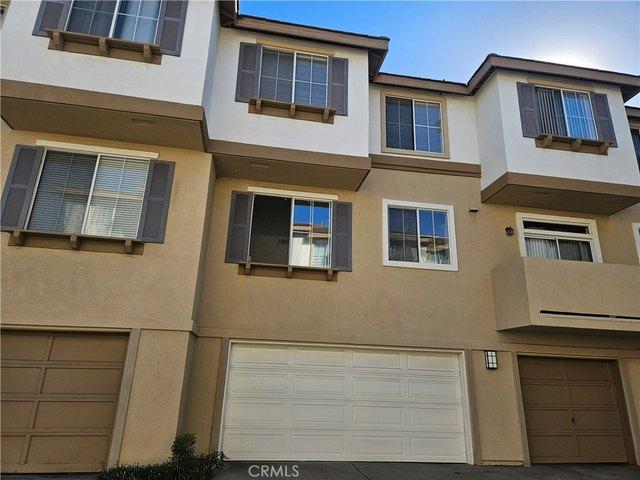 Townhouse for sale in La Palma, Orange County