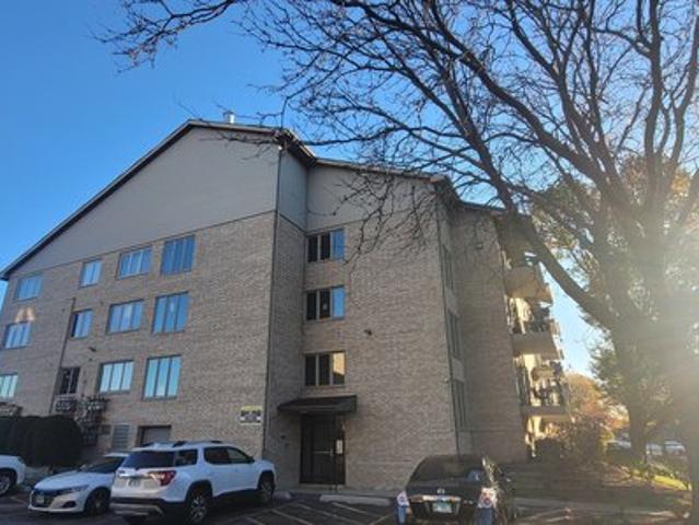 Condo for sale in Oak Lawn, Illinois