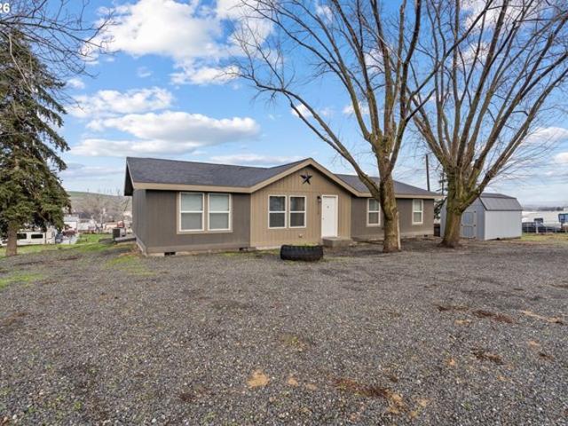 House for sale in Oregonia