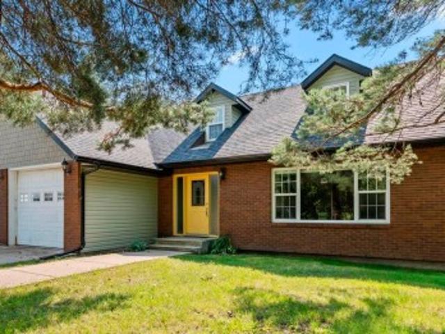 House for sale in Alberta