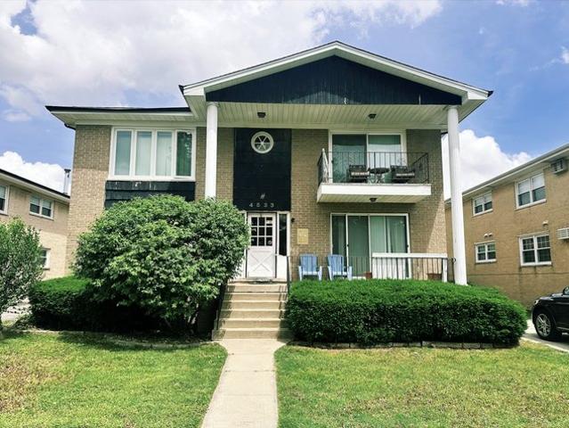 House for sale in Brookfield, Illinois