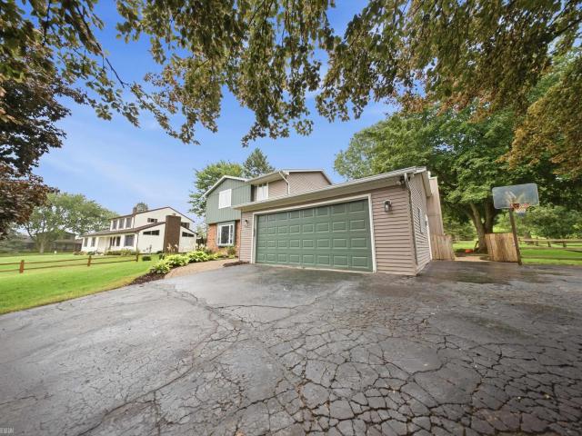 House for sale in Hillview Estates, Independence Charter Township