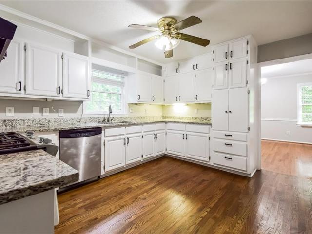 House for sale in Dunwoody, DeKalb County