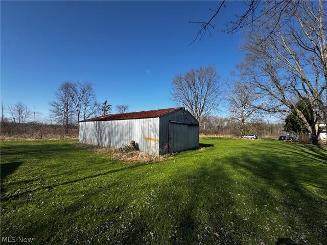 House for sale in Thompson, Ohio