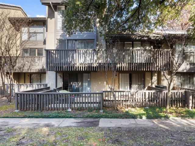Condo for sale in Irving, Texas