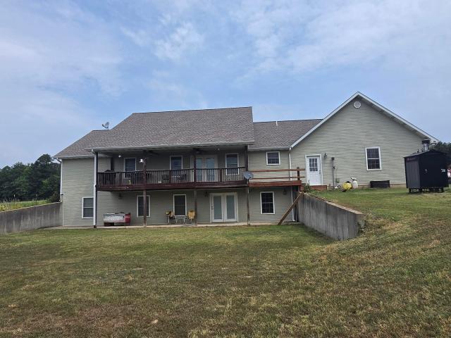 Farm for sale in Howell, Missouri