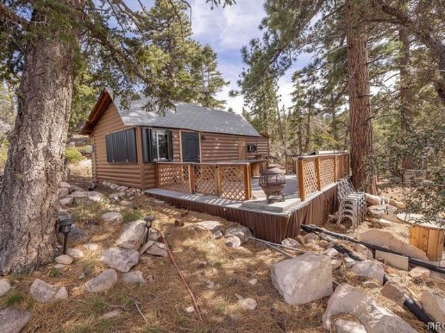 House for sale in Angelus Oaks, California