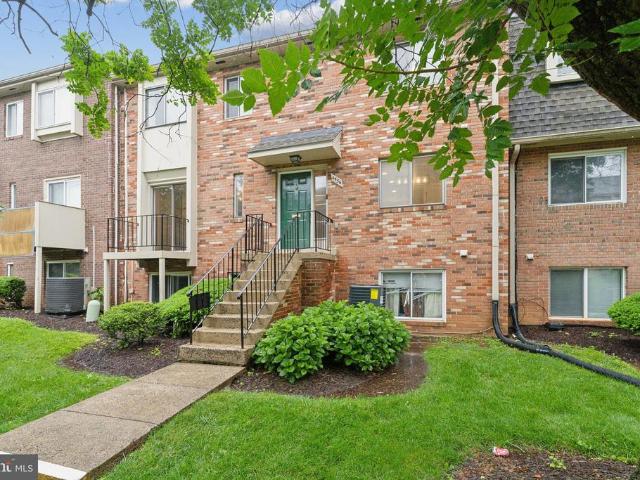 Condo for sale in Annandale