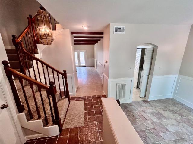 Townhouse for rent in Bellaire