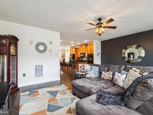 Townhouse for sale in Sterling