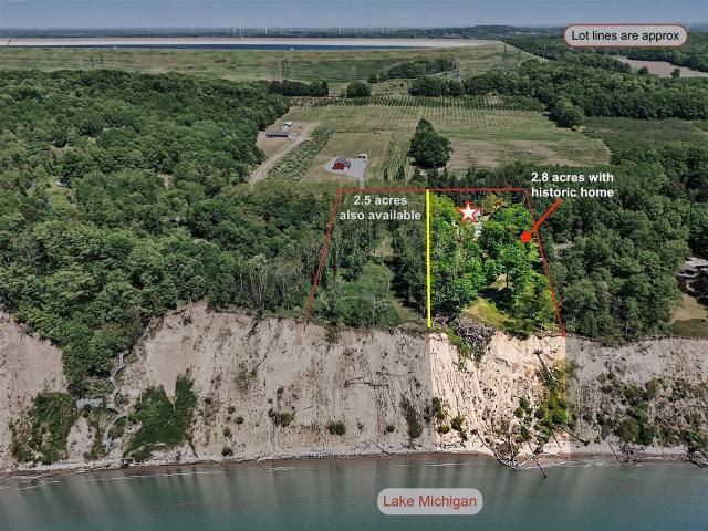 House for sale in Summit Township, Mason County