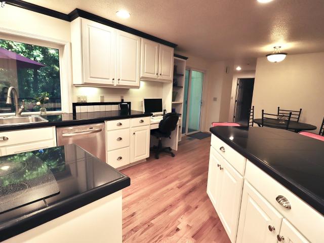 House for sale in La Center