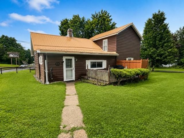 House for sale in Mercer, Pennsylvania