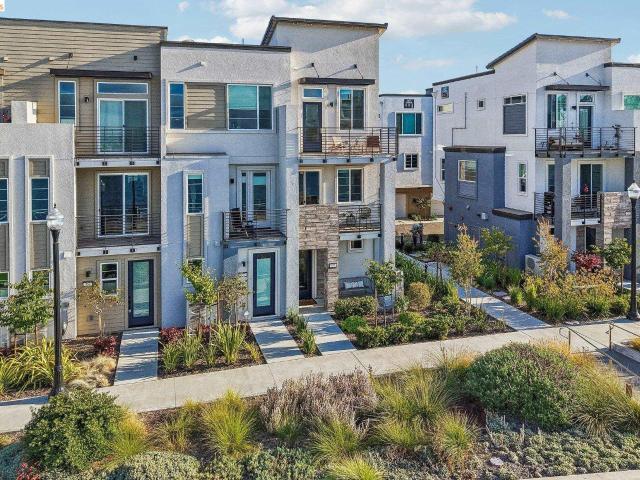Condo for sale in Alameda, California