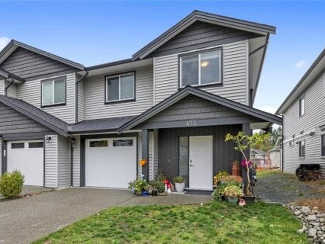 Duplex for sale in Nanaimo, British Columbia