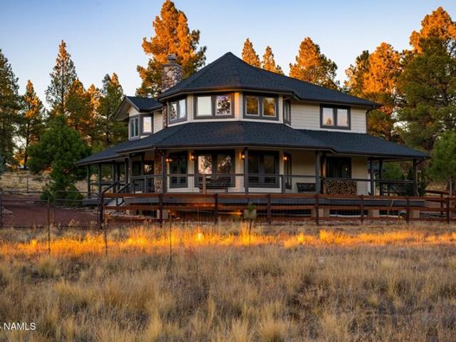 House for sale in Parks, Arizona