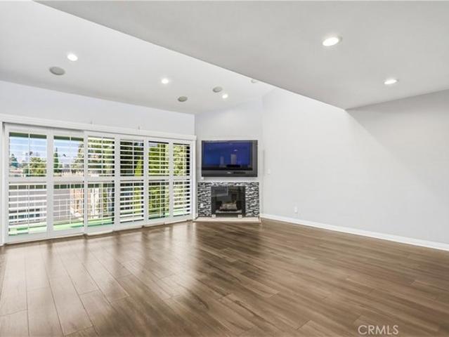 Condo for sale in Sherman Oaks Neighborhood Council District, Los Angeles