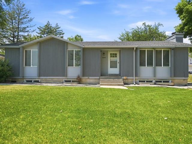 House for sale in West Valley City, Utah