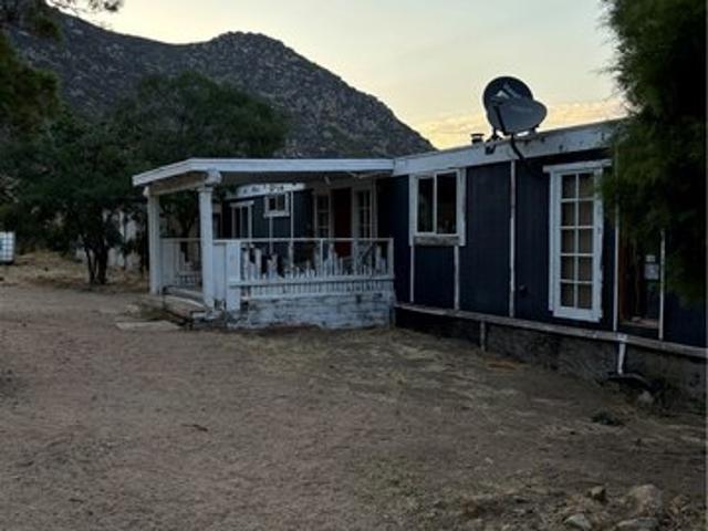 House for sale in Anza, California