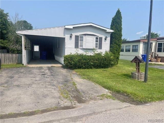 House for sale in Niagara, New York