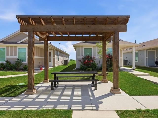 House for sale in Ellis, Texas
