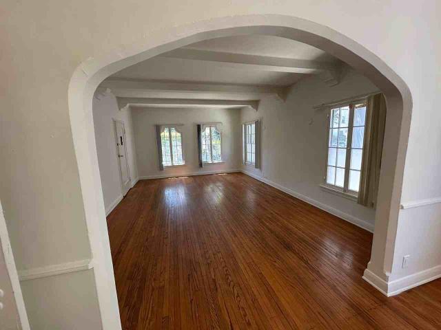 Apartment for rent in Canoga Park, California