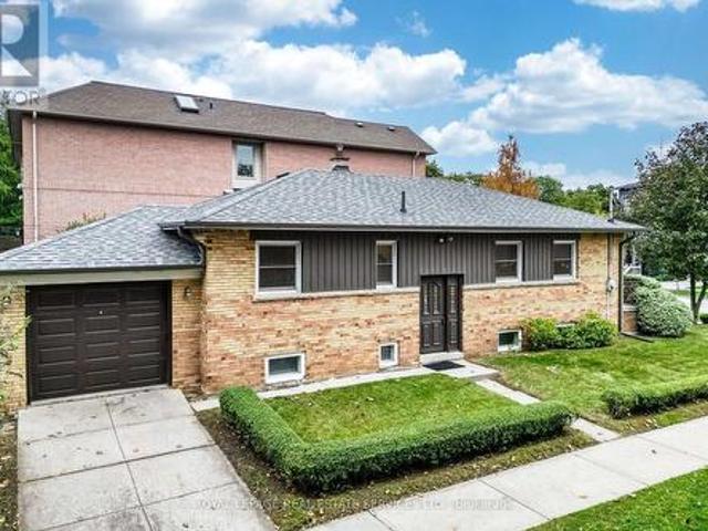 House for sale in Etobicoke—Lakeshore, Toronto