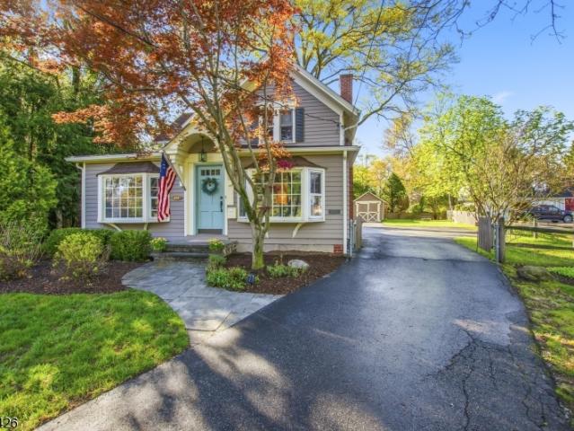 House for sale in Glen Rock, New Jersey