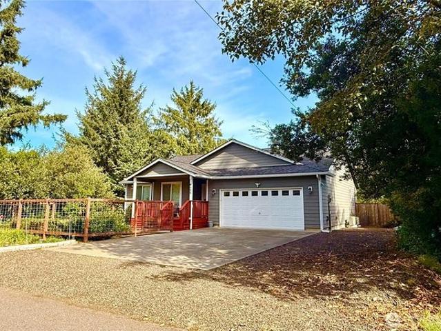 House for sale in Ocean Shores, Grays Harbor County