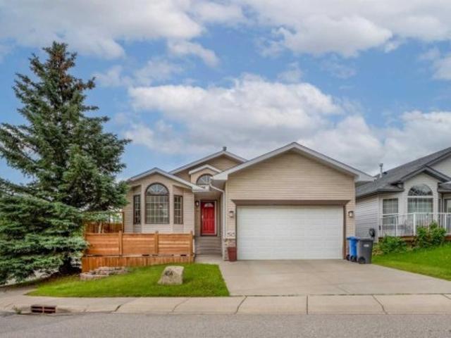 House for sale in Okotoks, Alberta