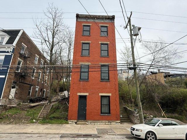 House for sale in Roselawn, Ohio