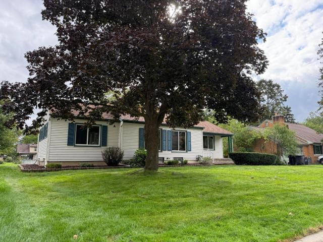 House for sale in Ruby Gardens, Wauwatosa
