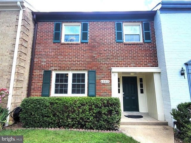 Townhouse for sale in Virginia