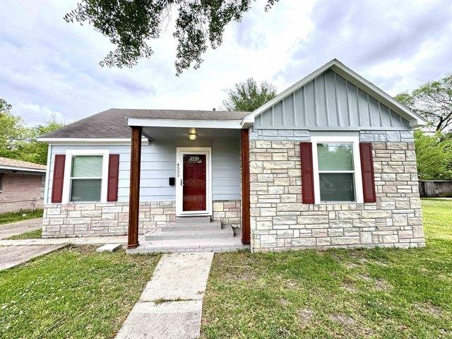 House for sale in Jefferson, Texas