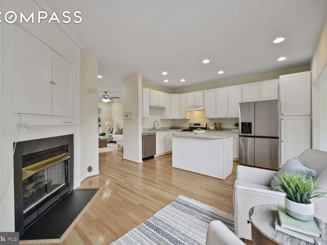 Townhouse for sale in Sterling