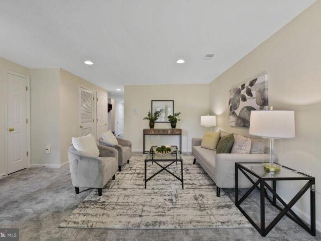 Townhouse for sale in Sterling