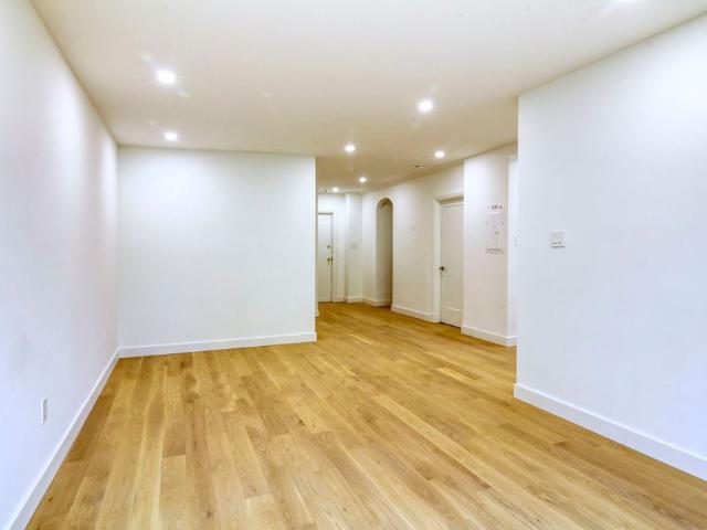 Apartment for rent in Westmount, Quebec