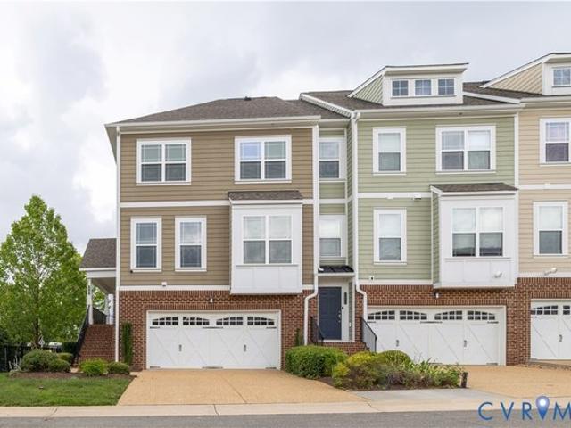 Townhouse for sale in Virginia