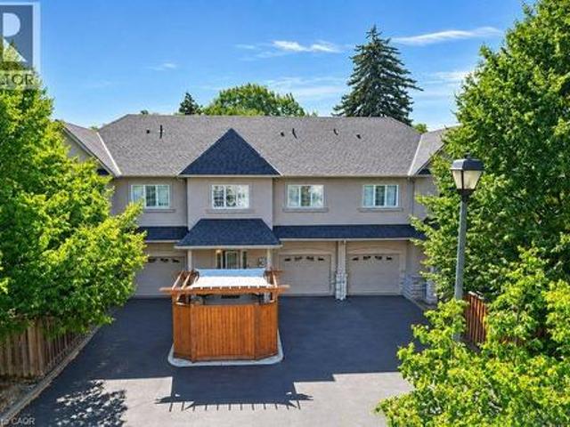 Townhouse for sale in Burlington, Ontario