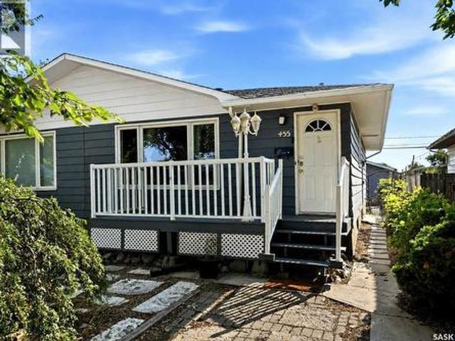 House for sale in Glen Elm Park South, Regina