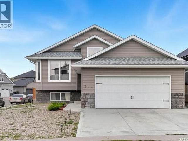 House for sale in Saskatoon, Saskatchewan